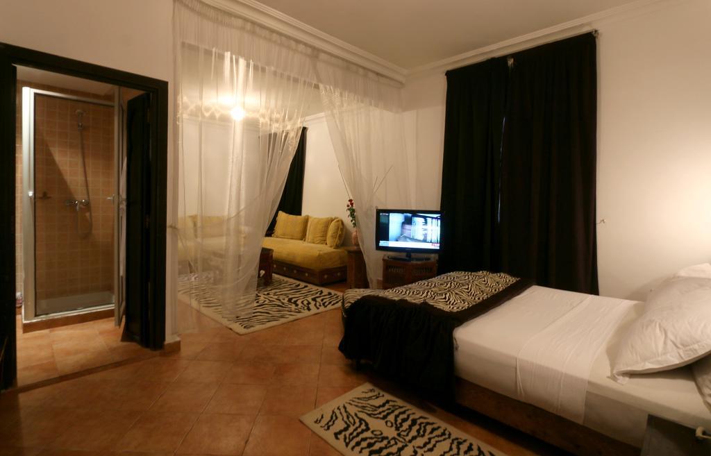 Hotel Tafoukt Marrakesh Esterno foto