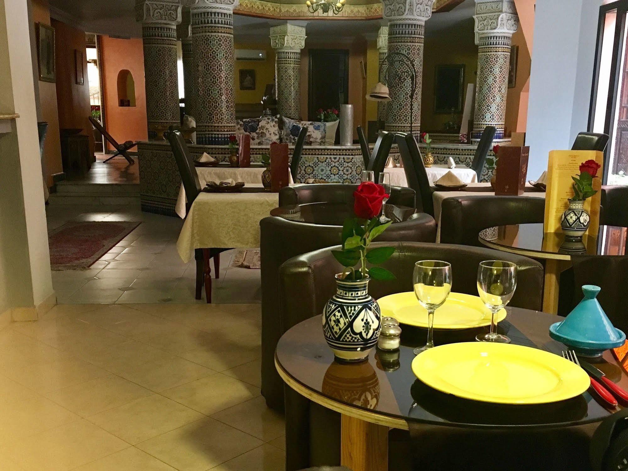 Hotel Tafoukt Marrakesh Esterno foto