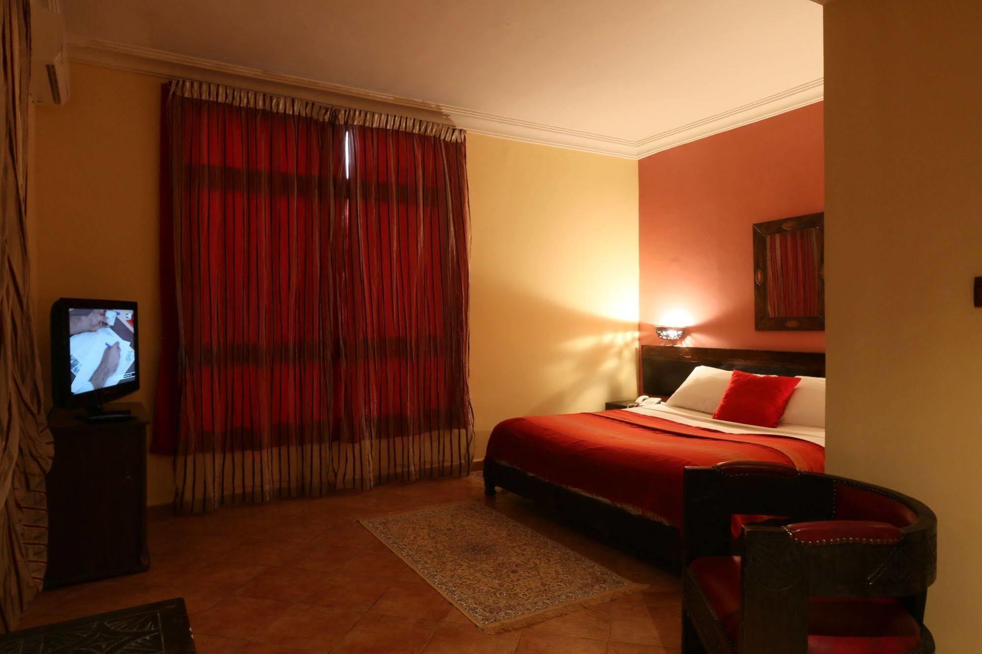 Hotel Tafoukt Marrakesh Esterno foto