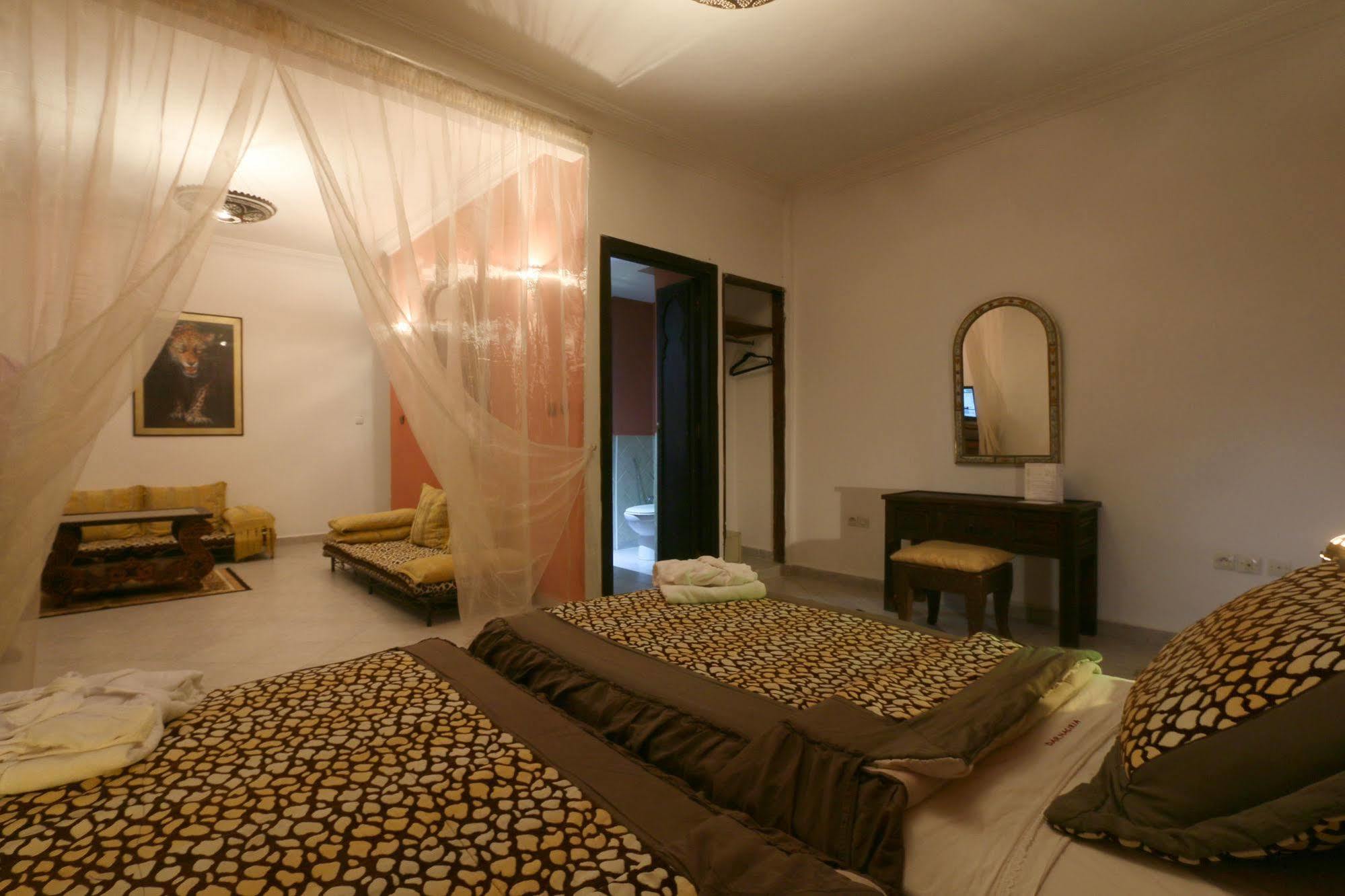 Hotel Tafoukt Marrakesh Esterno foto